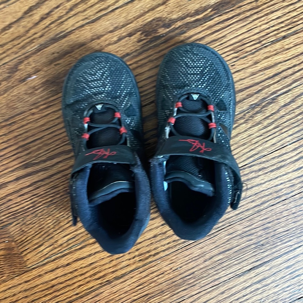 Kyrie Irving shoes